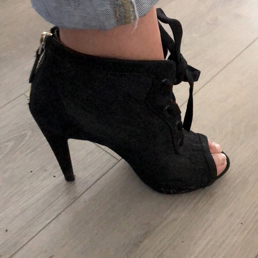 Nine West lace heels